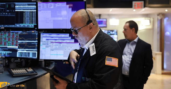 Thị trường chứng khoán Mỹ kết thúc giảm nhẹ vào thứ Sáu